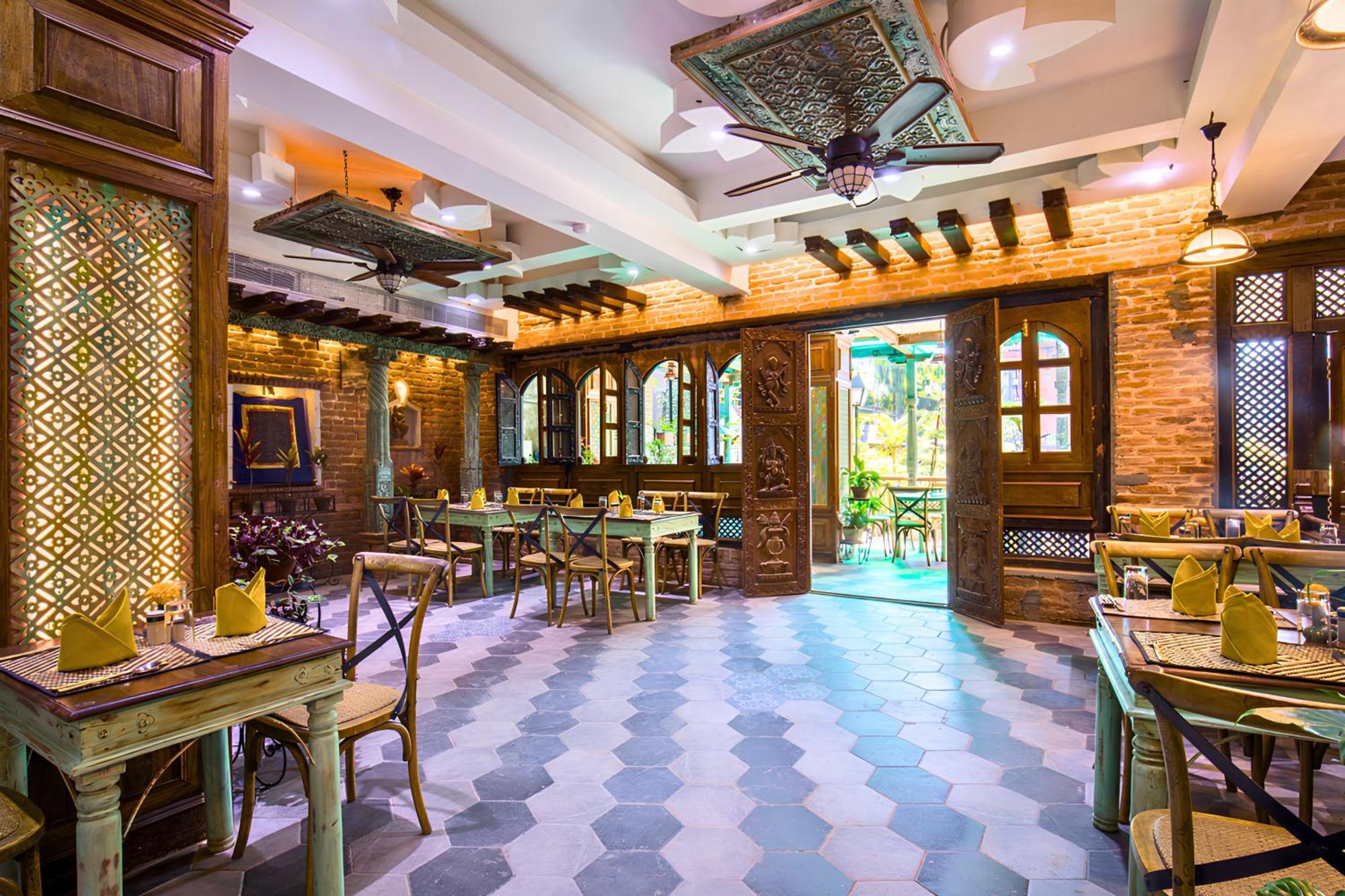 Heritage Hotel Suites And Spa Похара Екстериор снимка