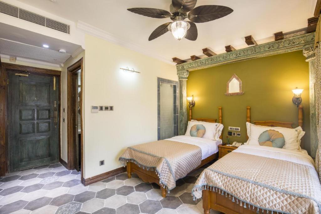 Heritage Hotel Suites And Spa Похара Екстериор снимка