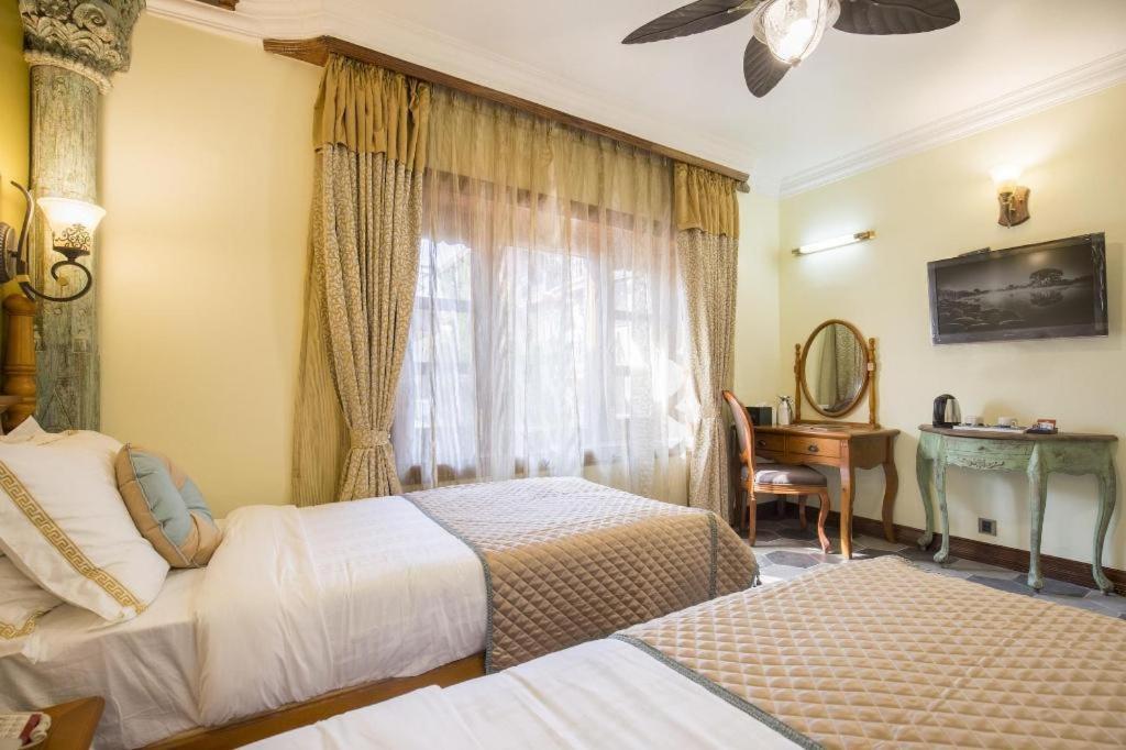 Heritage Hotel Suites And Spa Похара Екстериор снимка